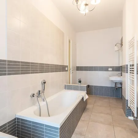 Casa Dei Pini Sbr Lägenhet
